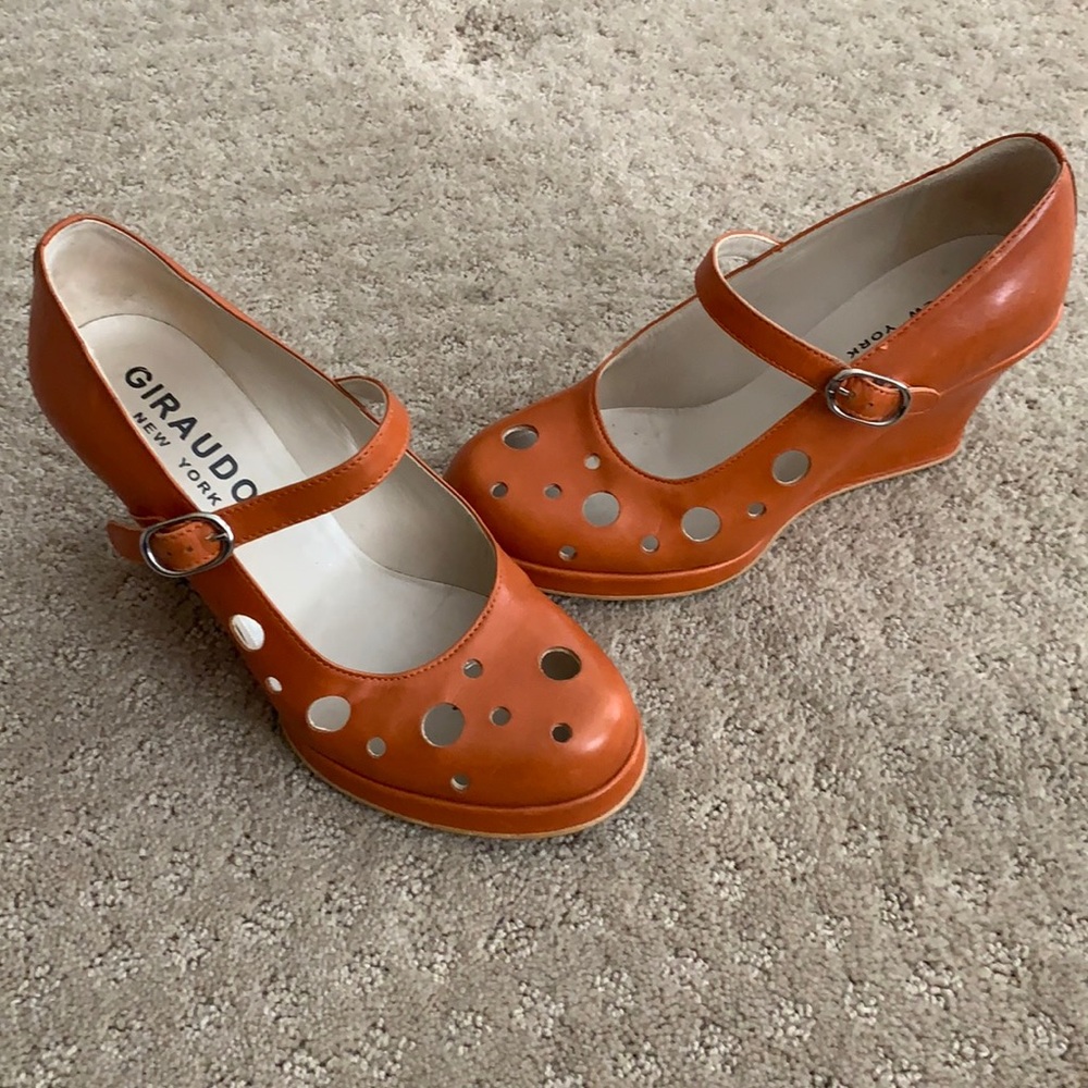 Giraudon heels gently worn, great condition. 100% leather 3” heel,deep pumpkin